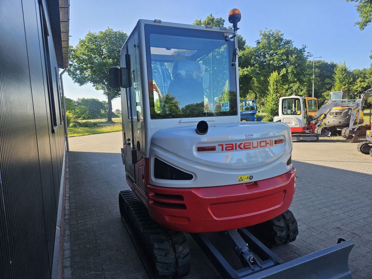 Takeuchi TB240 Stage V - 2500 uur- 2020