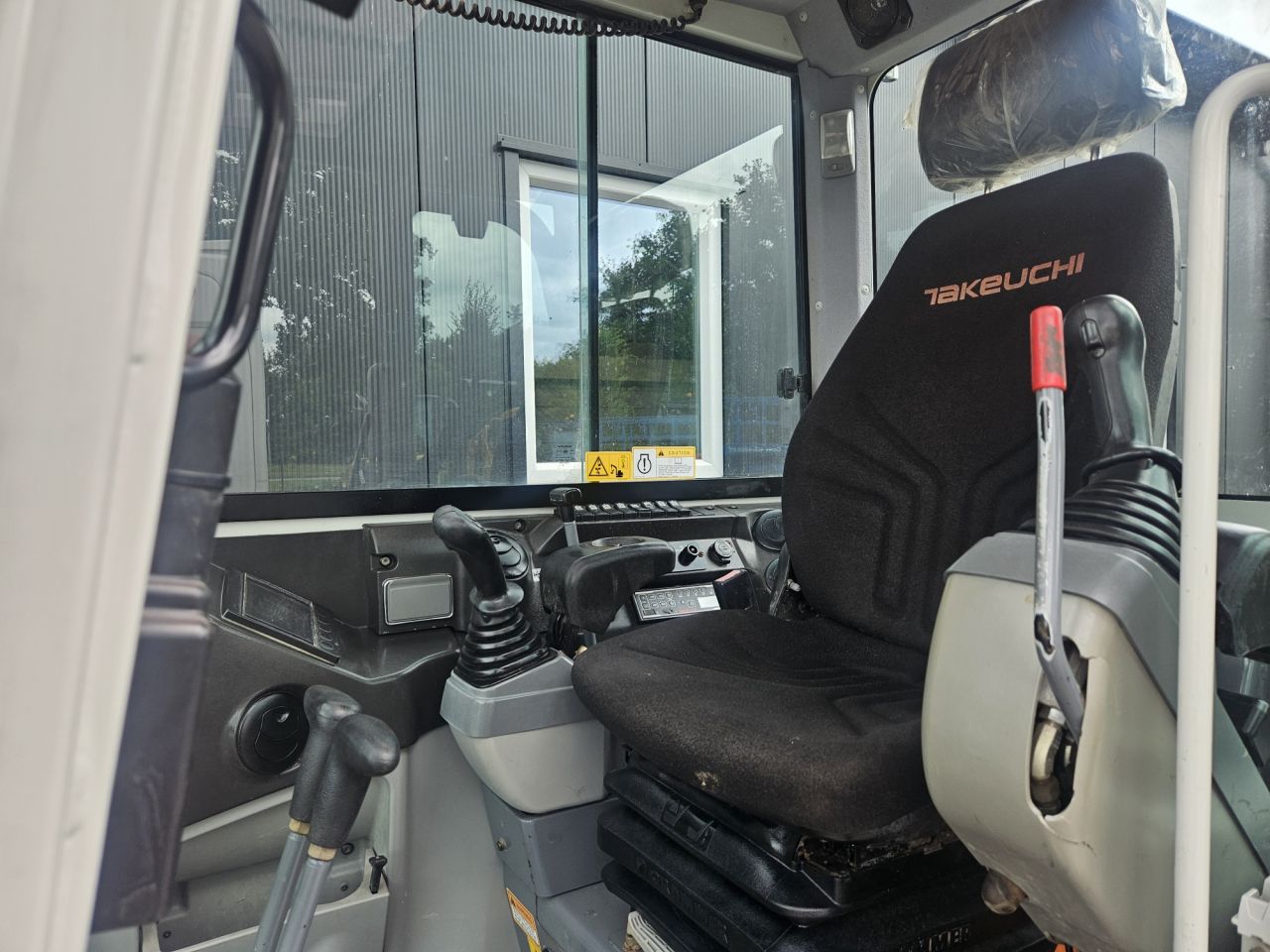 Takeuchi TB240 Stage V - 1800 uur - 2020