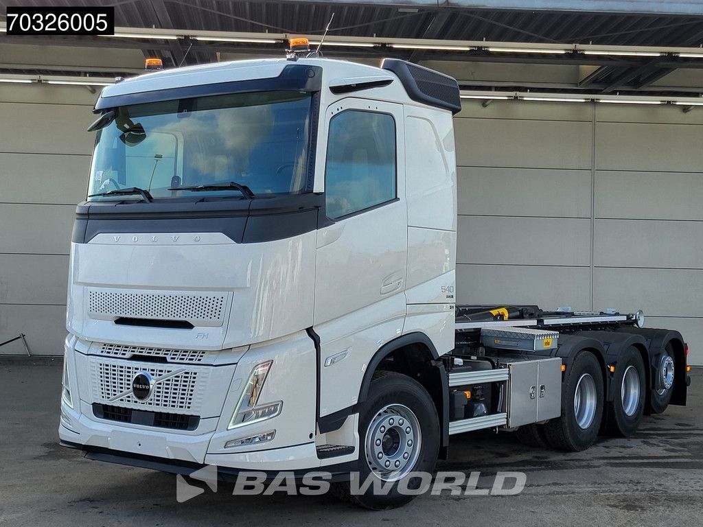 Volvo FH Aero 540 8X4 NEW! HYVA 30-62 S Heavy Durt Containersystem Lift+steering axle VEB+ Euro 6