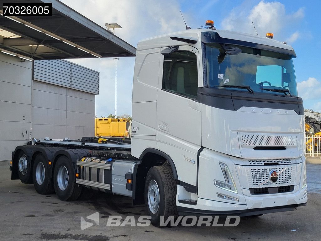 Volvo FH Aero 540 8X4 NEW! HYVA 30-62 S Heavy Durt Containersystem Lift+steering axle VEB+ Euro 6