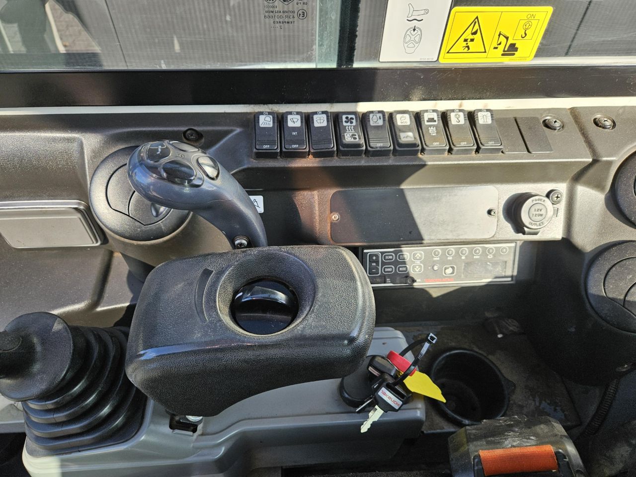 Takeuchi TB230