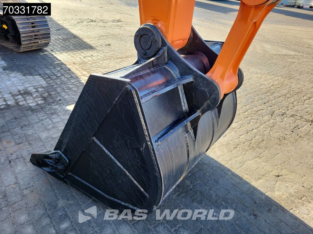 Hitachi ZX220 LC-5G