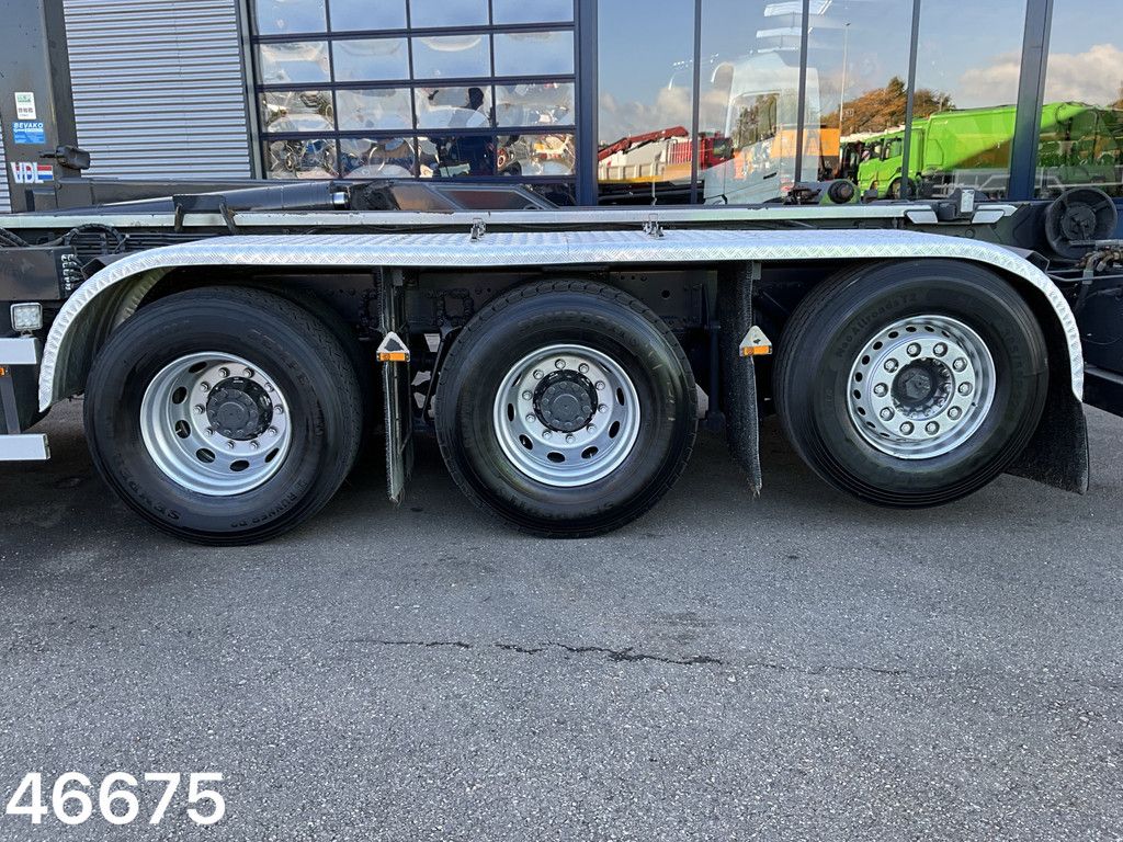 DAF CF 530 8x4 Euro 6 VDL 30 Ton haakarmsysteem