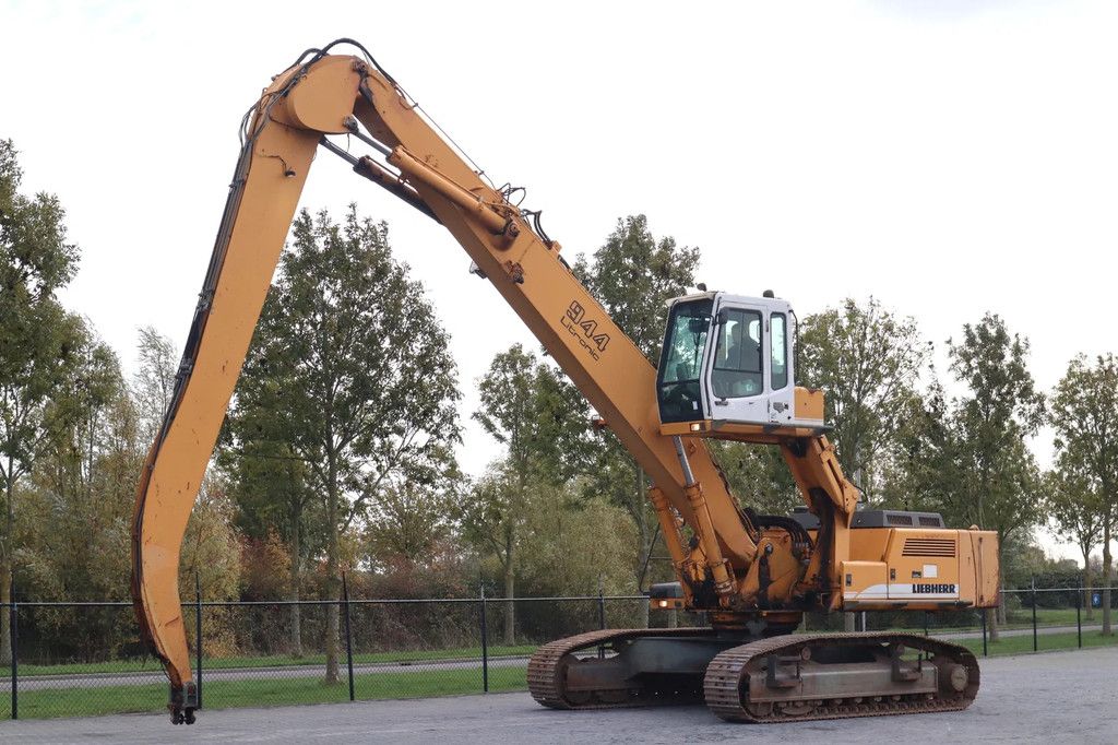 Liebherr R944 B EW | MATERIAL HANDLER | LIFT CAB | AIRCO