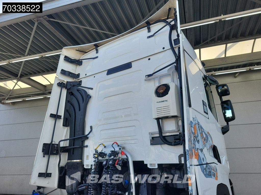 Renault T 520 4X2 T-Rex Edition! High 2x Tanks Standklima Navi ACC 70% Tyres