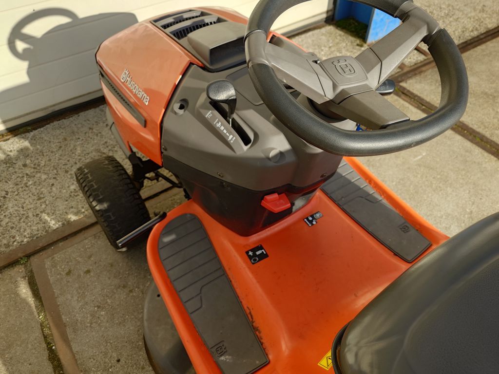 Husqvarna Zitmaaier LTH 151
