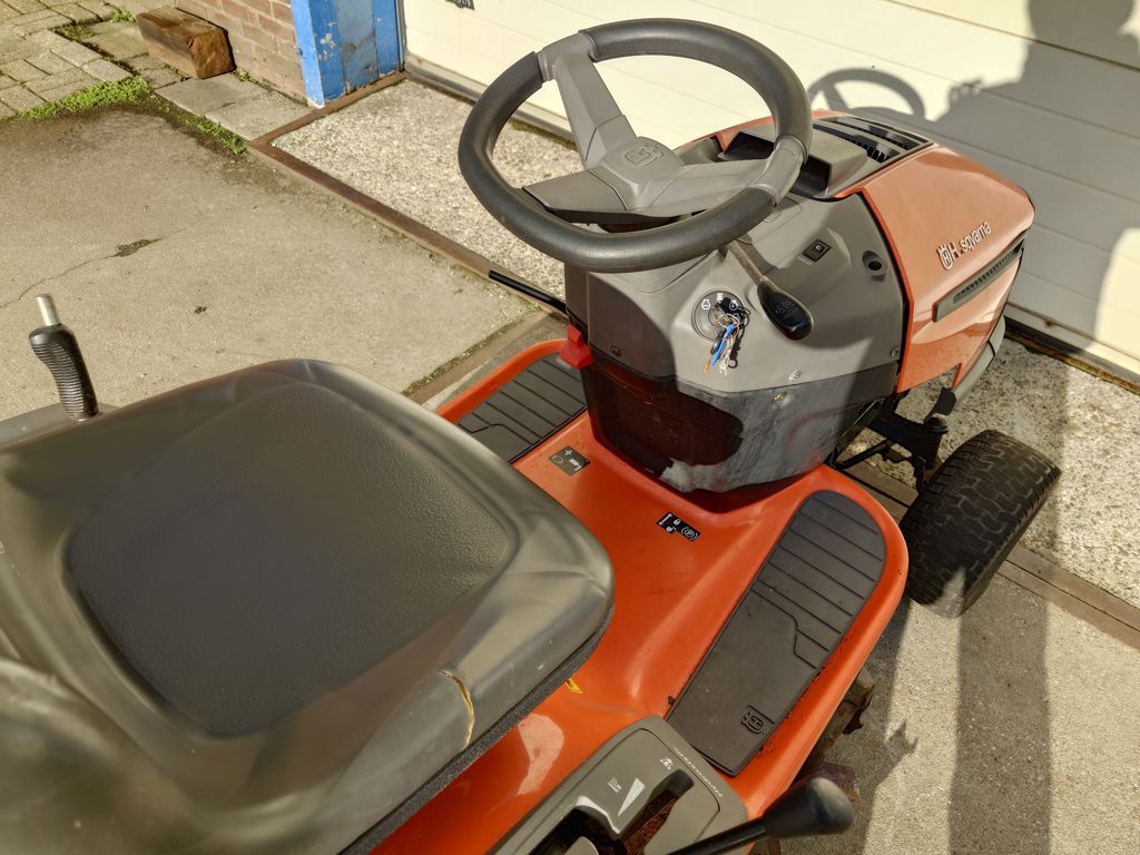 Husqvarna Zitmaaier LTH 151