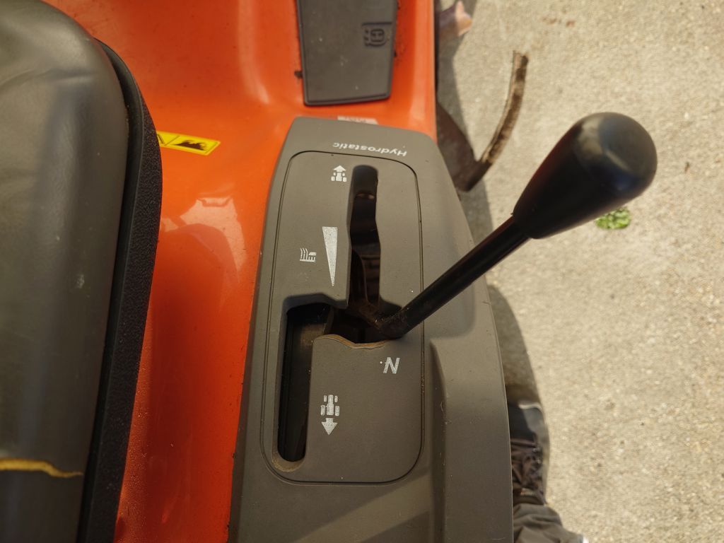 Husqvarna Zitmaaier LTH 151