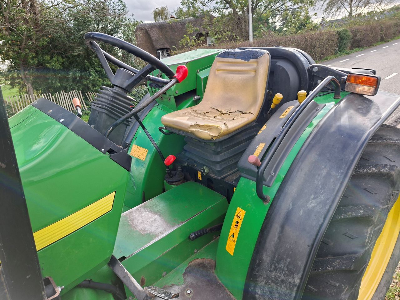 John Deere 5500 N smalspoor