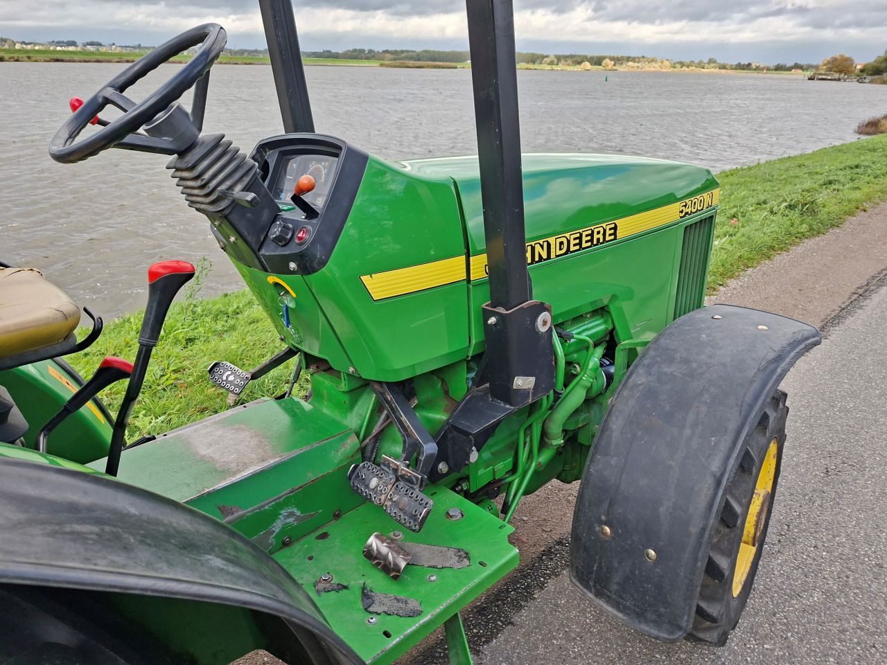 John Deere 5500 N smalspoor