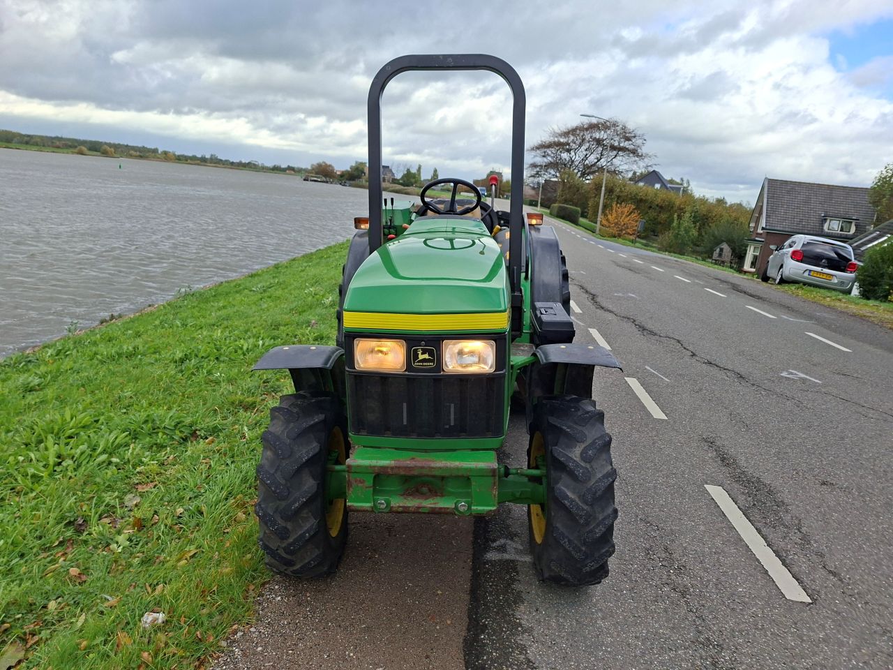 John Deere 5500 N smalspoor