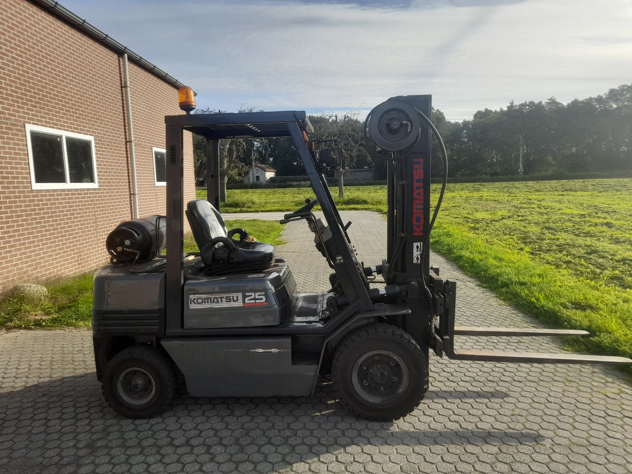 Komatsu FG25 LPG heftruck versnellingsbak defect