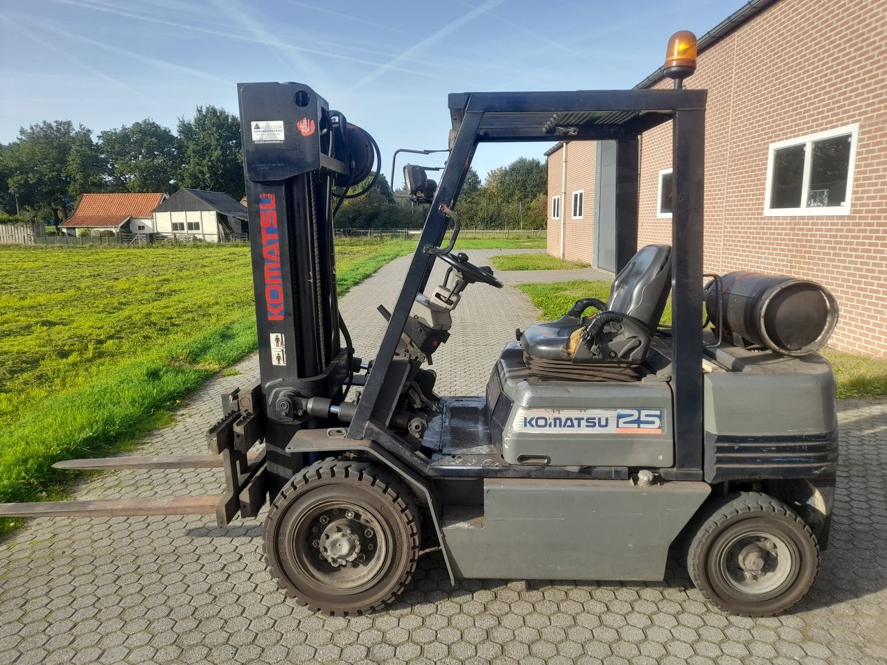 Komatsu FG25 LPG heftruck versnellingsbak defect
