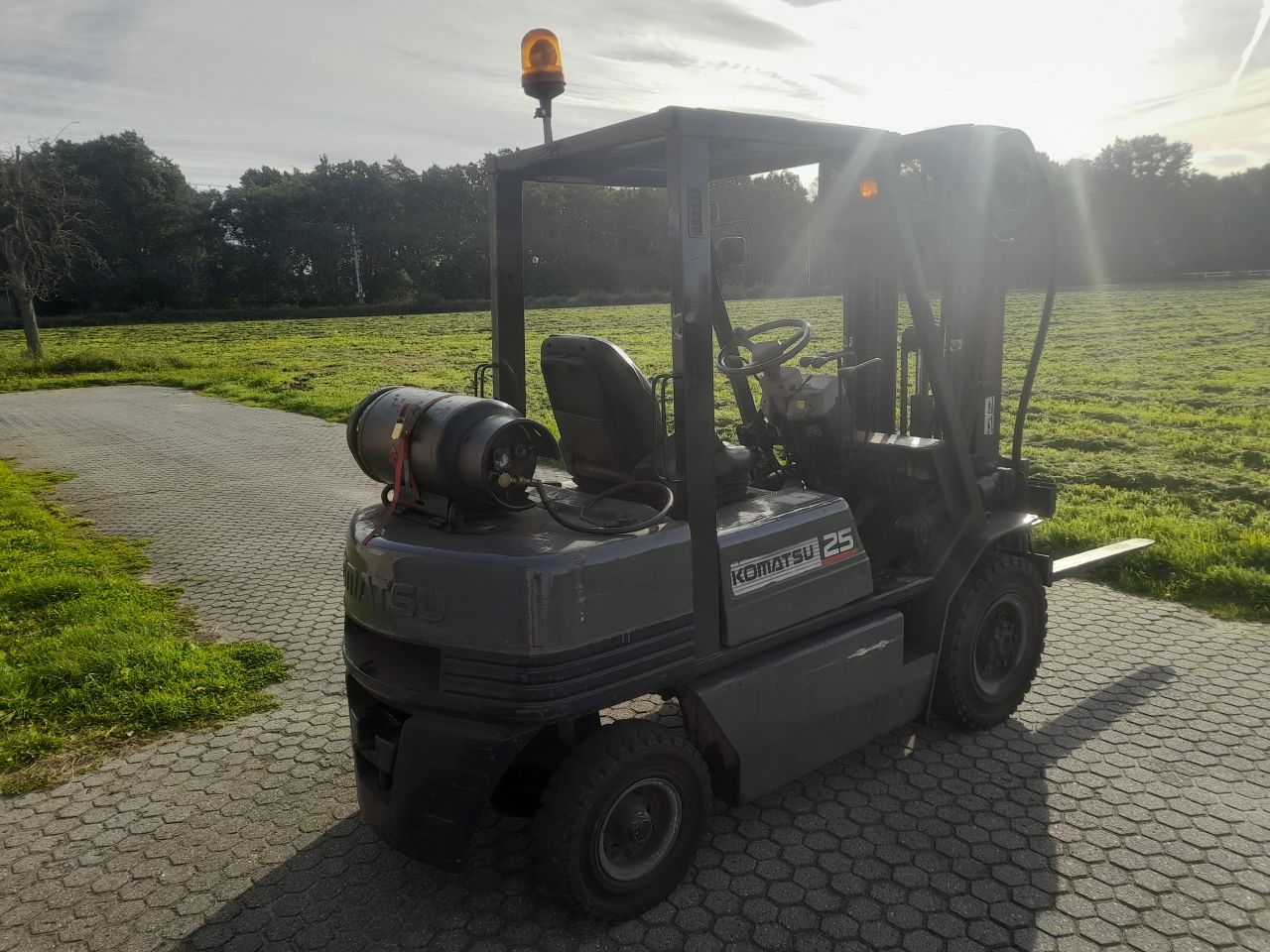 Komatsu FG25 LPG heftruck versnellingsbak defect