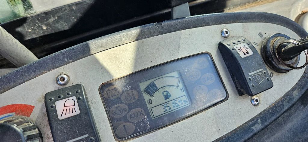 JCB 8018