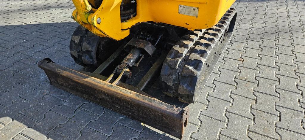 JCB 8018