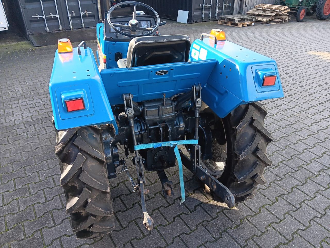 Mitsubishi MT2001X, 4 Cilinder, € 3.206,50