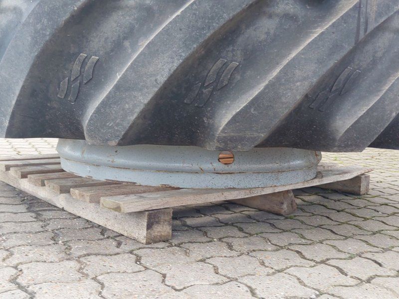 Alliance 650/65R38
