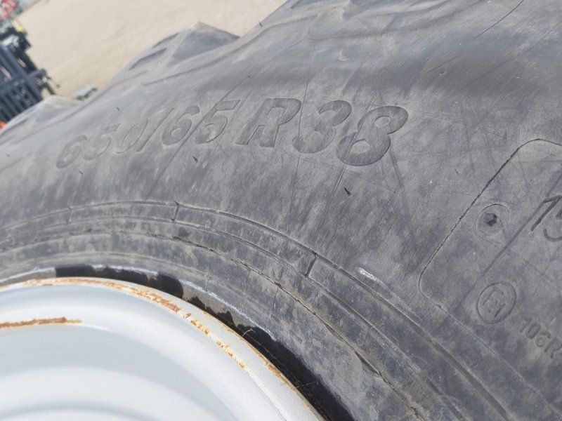 Alliance 650/65R38