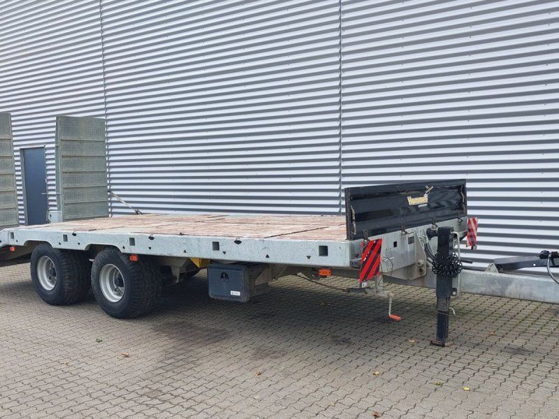 Hummel LWB44120