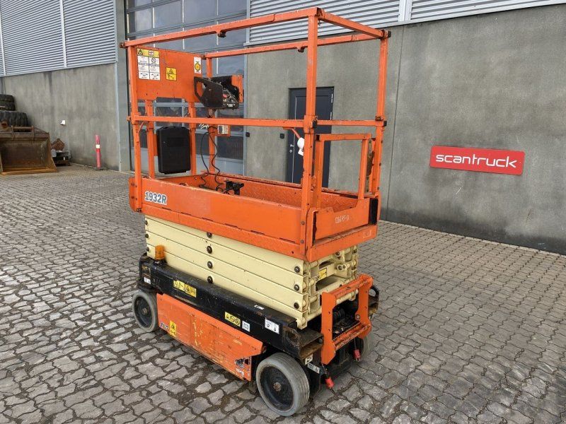 JLG 1932R