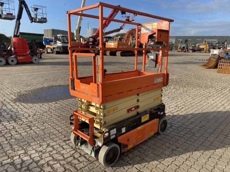 JLG 1932R