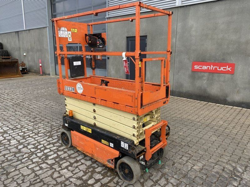 JLG 1932R