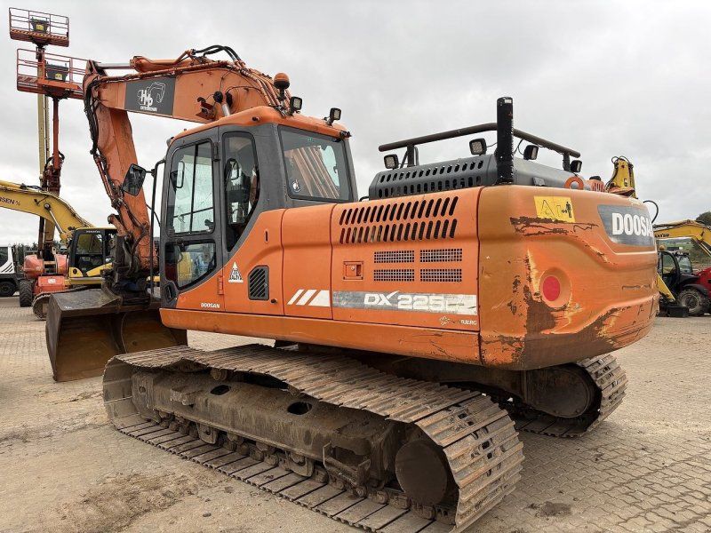 Doosan DX225LC-3