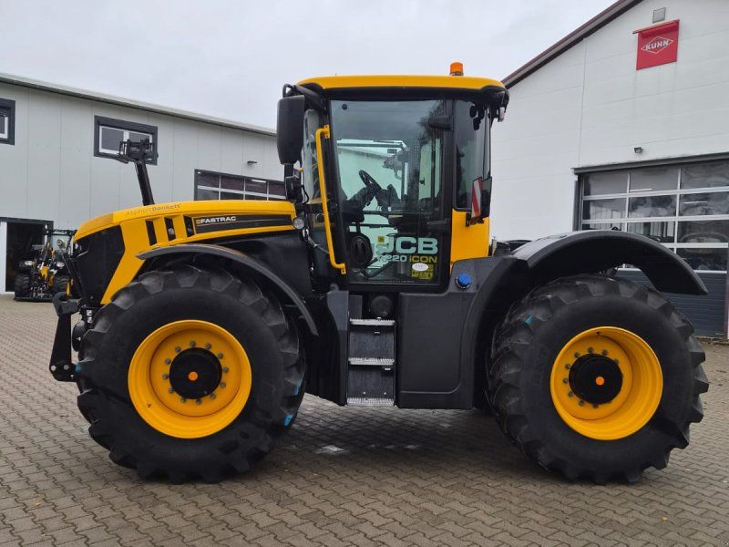 JCB Fastrac 4220 ICON  Kein Winterbetrieb wie Neu