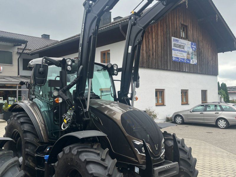 Valtra A105