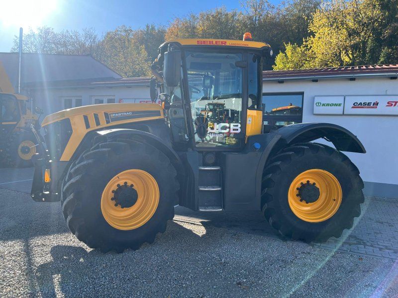 JCB Fastrac 4220