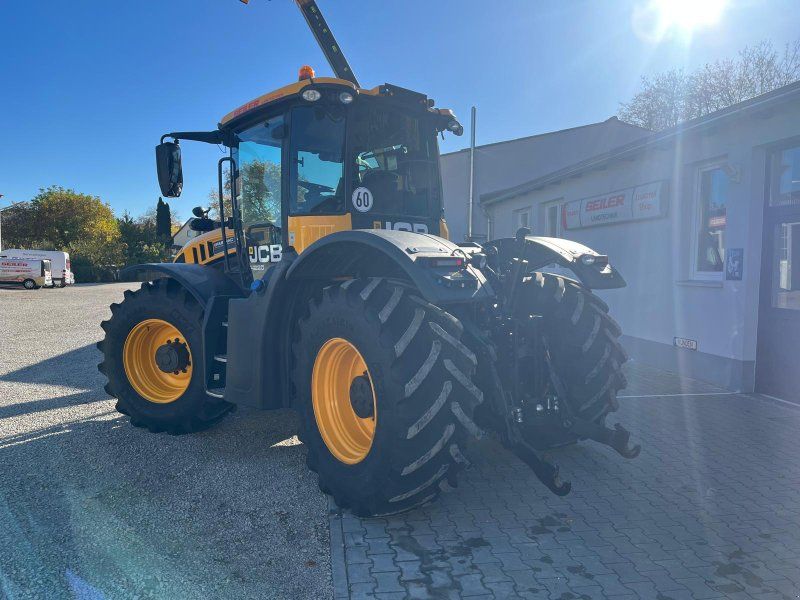 JCB Fastrac 4220