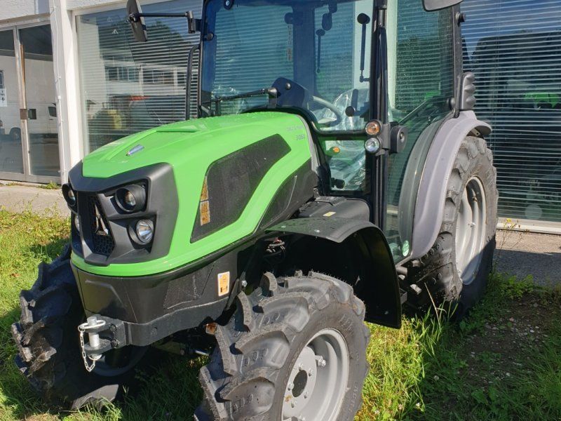 Deutz-Fahr 3060 mit Stoll Frontlader FC 350 P