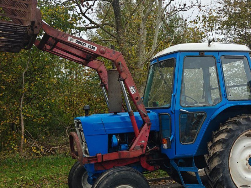 Ford 6600 med frontlæsser