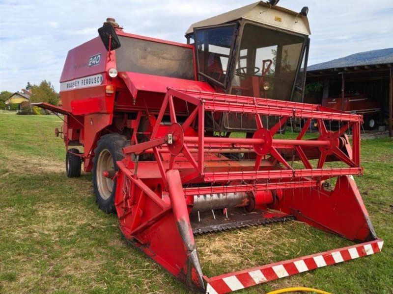 Massey Ferguson 240