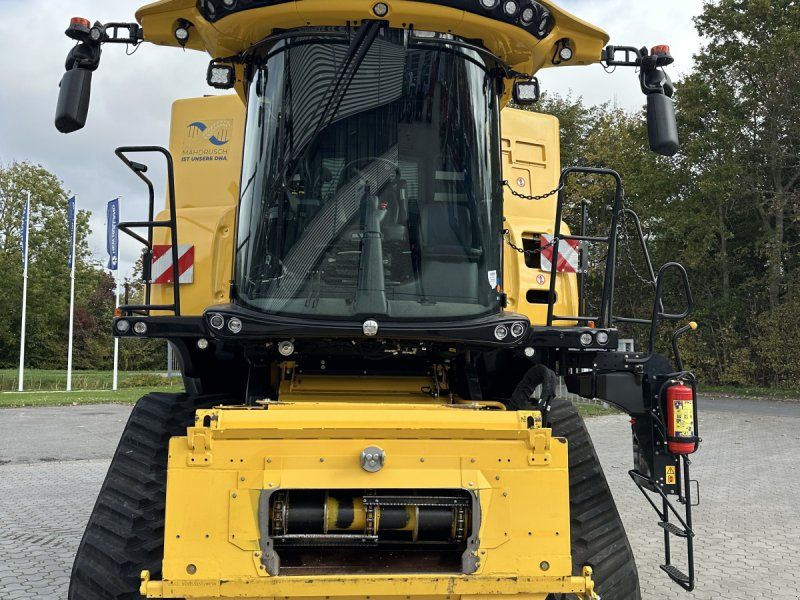 New Holland CR 8.80 ST5 Raupe