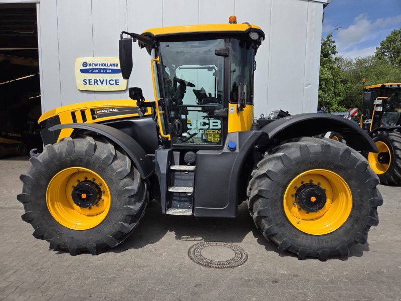 JCB FASTRAC 4220 ICON