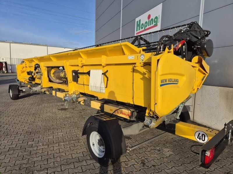 New Holland Varifeed HD  9,10 m mit Ziegler-Schneidwerkswagen