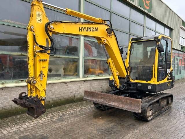Hyundai Robex 55-7