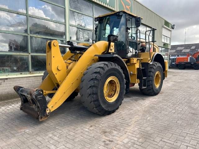 CAT 962 M