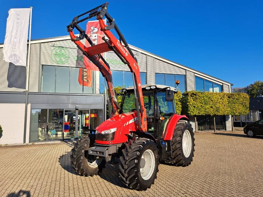 Massey Ferguson 5611 Dyna-4