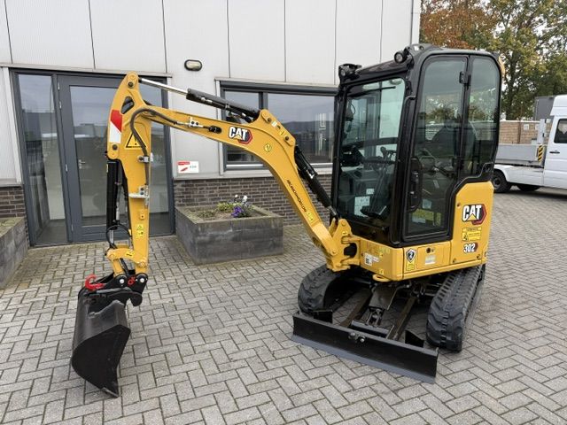 CAT 302 Next Gen Bj23 2000u 2.2T Minigraver Minikraan ZGST