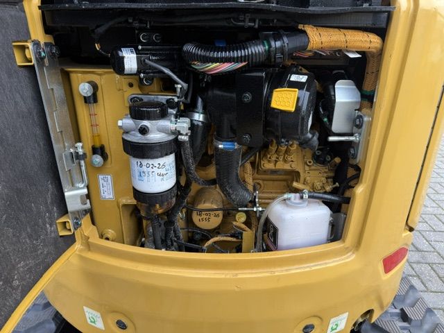 CAT 302 Next Gen Bj23 2000u 2.2T Minigraver Minikraan ZGST