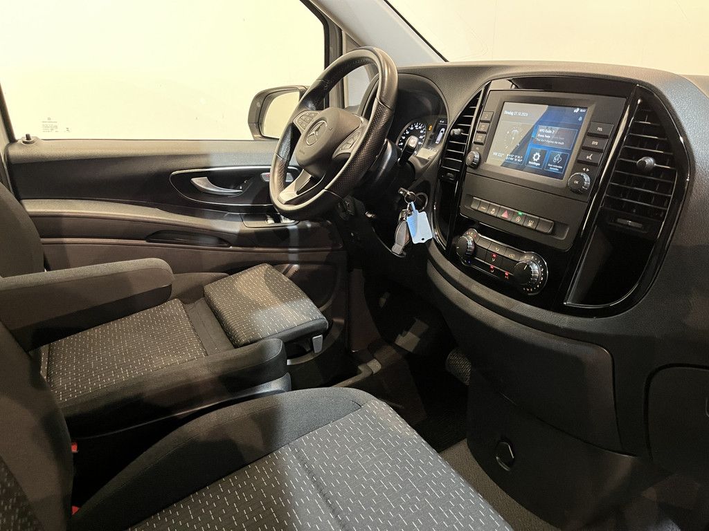 Mercedes-Benz Vito 114 CDI L1 Pro RWD Automaat Servicebus / Sortimo Inrichting / Euro 6 / Schuifdeur L + R / 220V. / Airco / Cruise Control / Camera / CarPlay / Trekhaak / Klep / 3-Zits