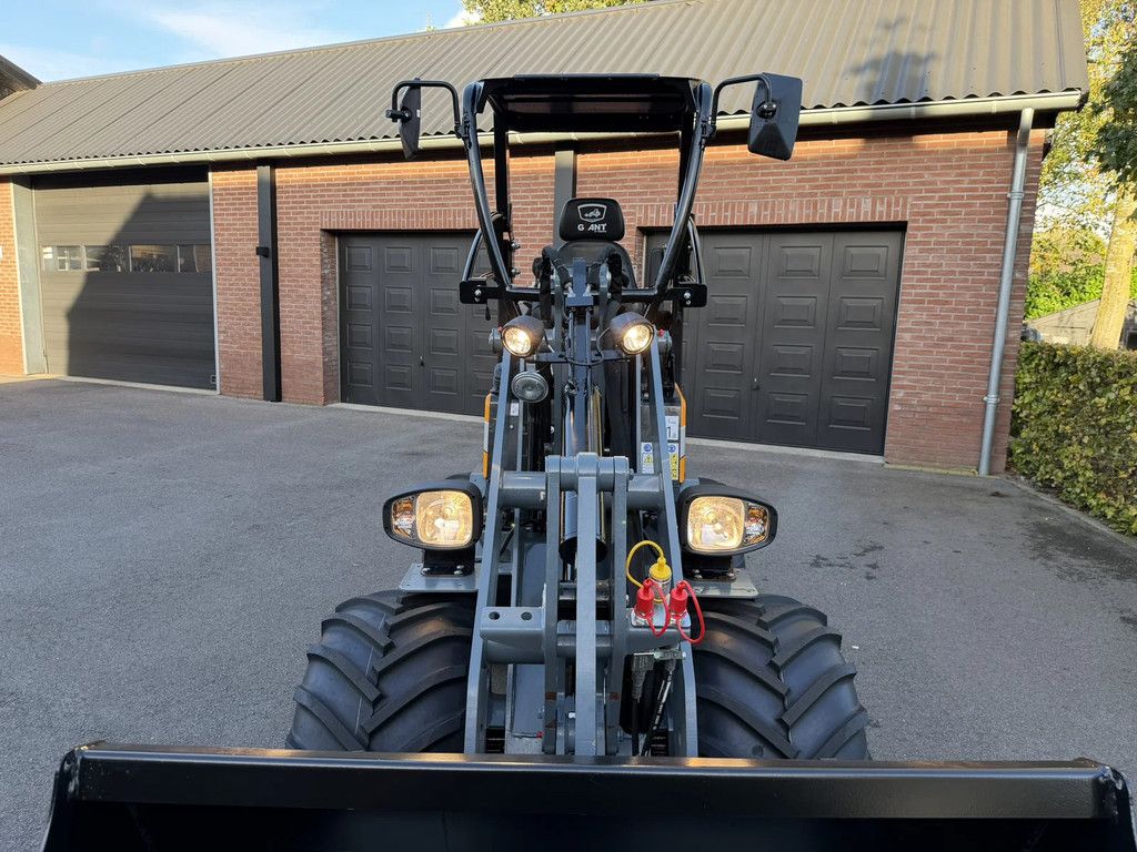 Giant G1500 W15