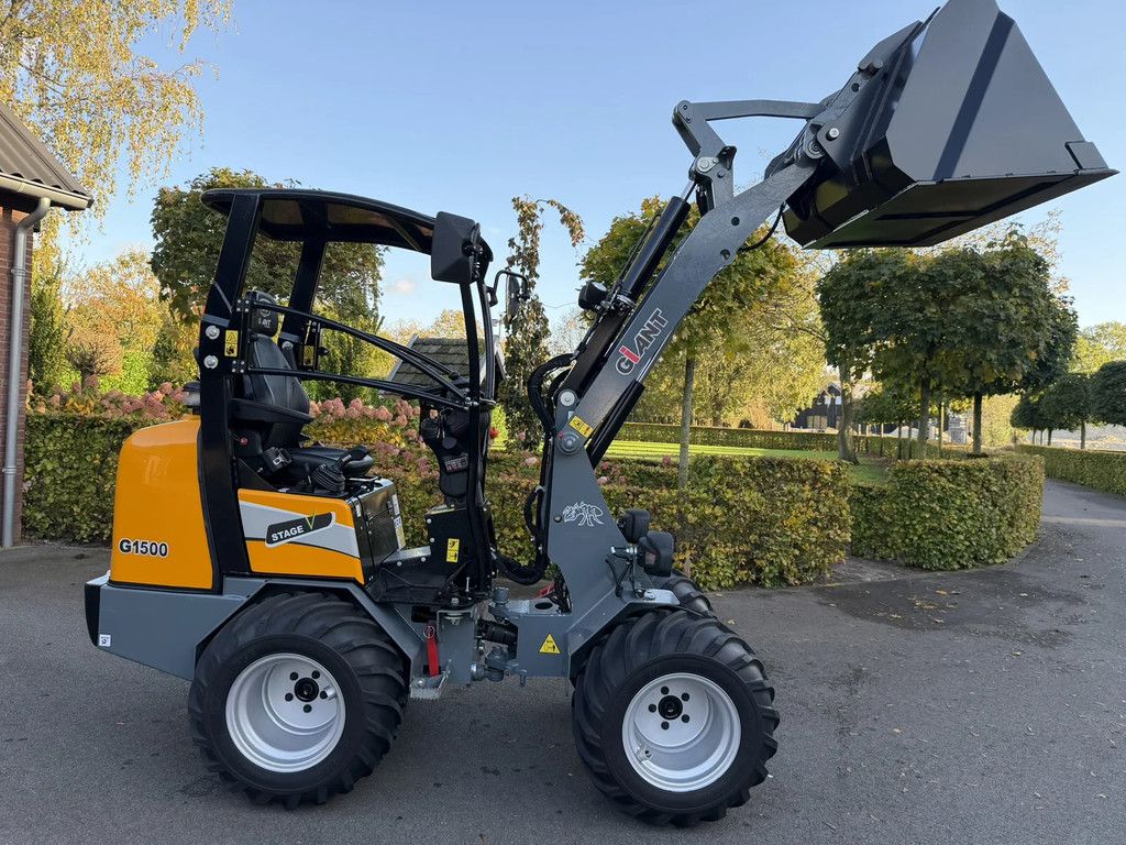 Giant G1500 W15