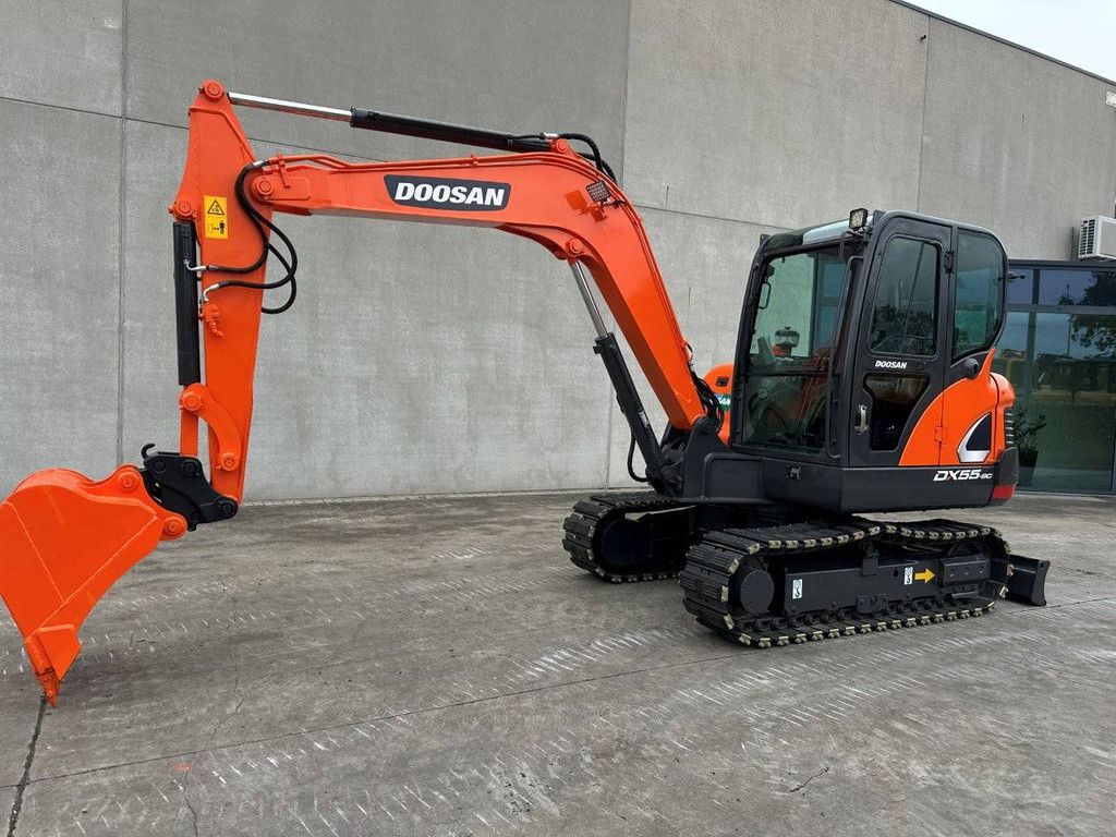 Doosan DX55-9C Diesel-Midi-Bagger 2017