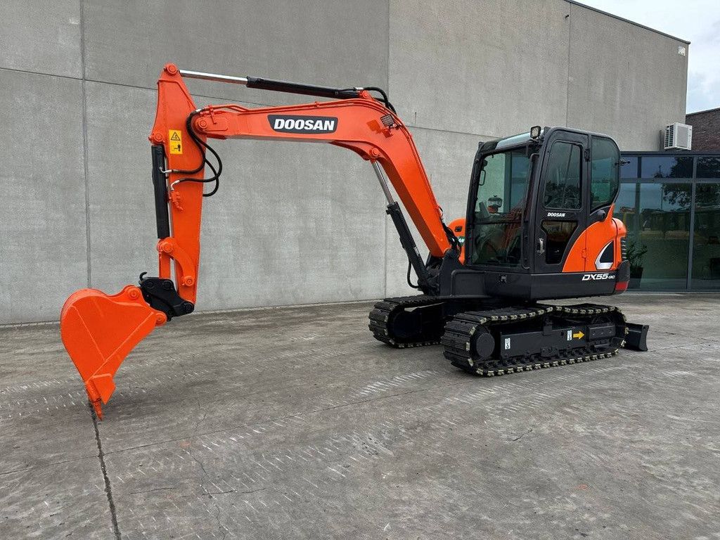 Doosan DX55-9C Diesel-Midi-Bagger 2017
