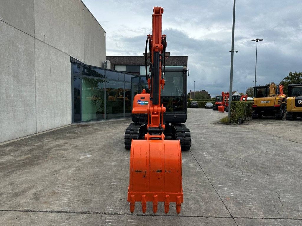 Doosan DX55-9C Diesel-Midi-Bagger 2017