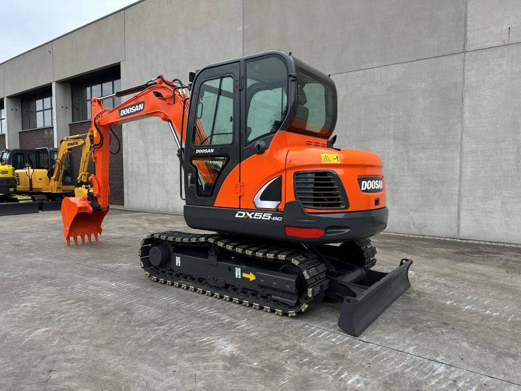 Doosan DX55-9C Diesel-Midi-Bagger 2017
